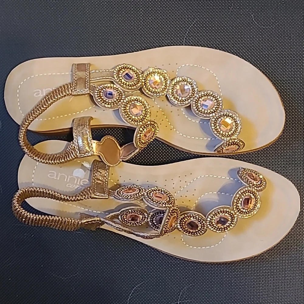 Sandals - Picture 3 of 4